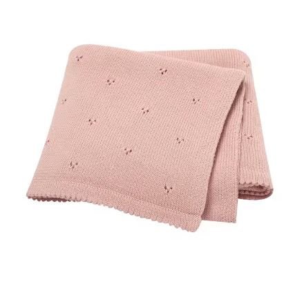 couverture en maille bébé rose